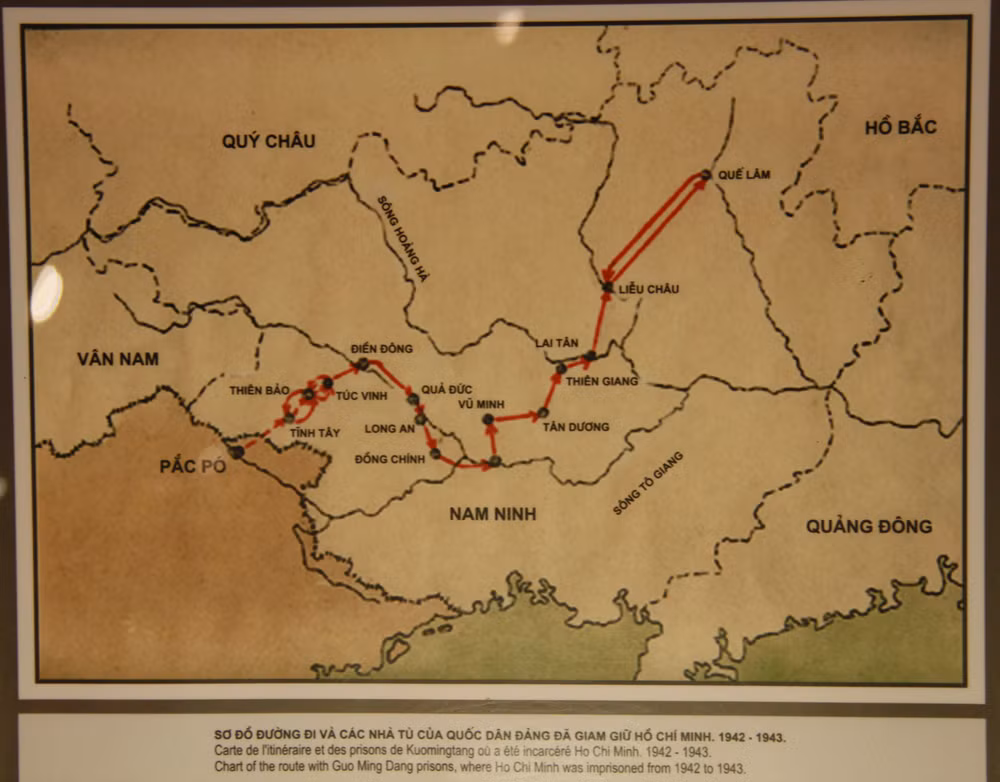 Sơ đồ đường đi và các nhà tù của Quốc dân đảng đã giam giữ Hồ Chí Minh (1942 - 1943).