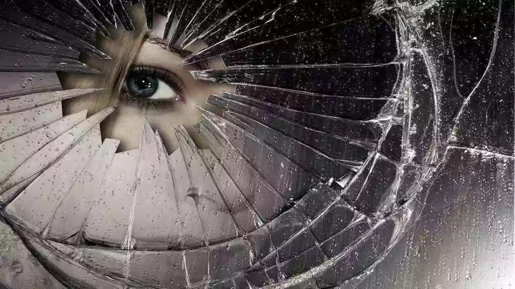 Khi bạn nằm mơ đến những chiếc gương, trong đầu bạn sẽ tự hỏi liệu có điềm báo gì chăng?