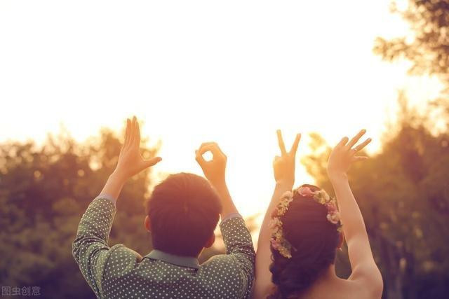 Có thể thể sau vài lần thất bại trong tình cảm, cuối cùng bạn cũng có thể gặp được người bạn đời của mình. Vì thế, hãy trân trọng tình cảm, nắm bắt ngày mai, vững vàng từng bước.