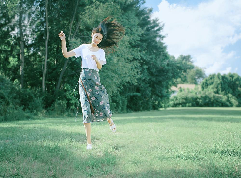 Sự khác biệt giữa những gì chúng ta thực sự nghĩ và cảm thấy với những gì chúng ta chia sẻ trên mạng xã hội có thể gây ra tình trạng đau khổ. Tâm lý nghiêm trọng ảnh hưởng nhận thức và hành vi có thể dẫn đến hậu quả lâu dài.