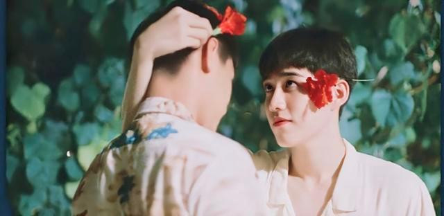 Nếu không phải vì đã chịu quá nhiều tổn thương, thì làm sao tôi biết rằng ở một mình là tàn nhẫn với bản thân thế nào? Nếu không phải vì bị phản bội trong tình yêu, làm sao tôi biết được tình yêu đó không chỉ ngọt ngào, hạnh phúc mà còn có cả tổn thương và bất lực? Nếu không có nhiều con đường vòng, làm sao tôi biết rằng sẽ có những thăng trầm trên thế giới, cũng như bất hạnh và khổ đau? Nếu không phải vì đã chịu quá nhiều tổn thương, thì làm sao tôi biết rằng ở một mình là tàn nhẫn với bản thân thế nào? Nếu không phải vì bị phản bội trong tình yêu, làm sao tôi biết được tình yêu đó không chỉ ngọt ngào, hạnh phúc mà còn có cả tổn thương và bất lực? Nếu không có nhiều con đường vòng, làm sao tôi biết rằng sẽ có những thăng trầm trên thế giới, cũng như bất hạnh và khổ đau?