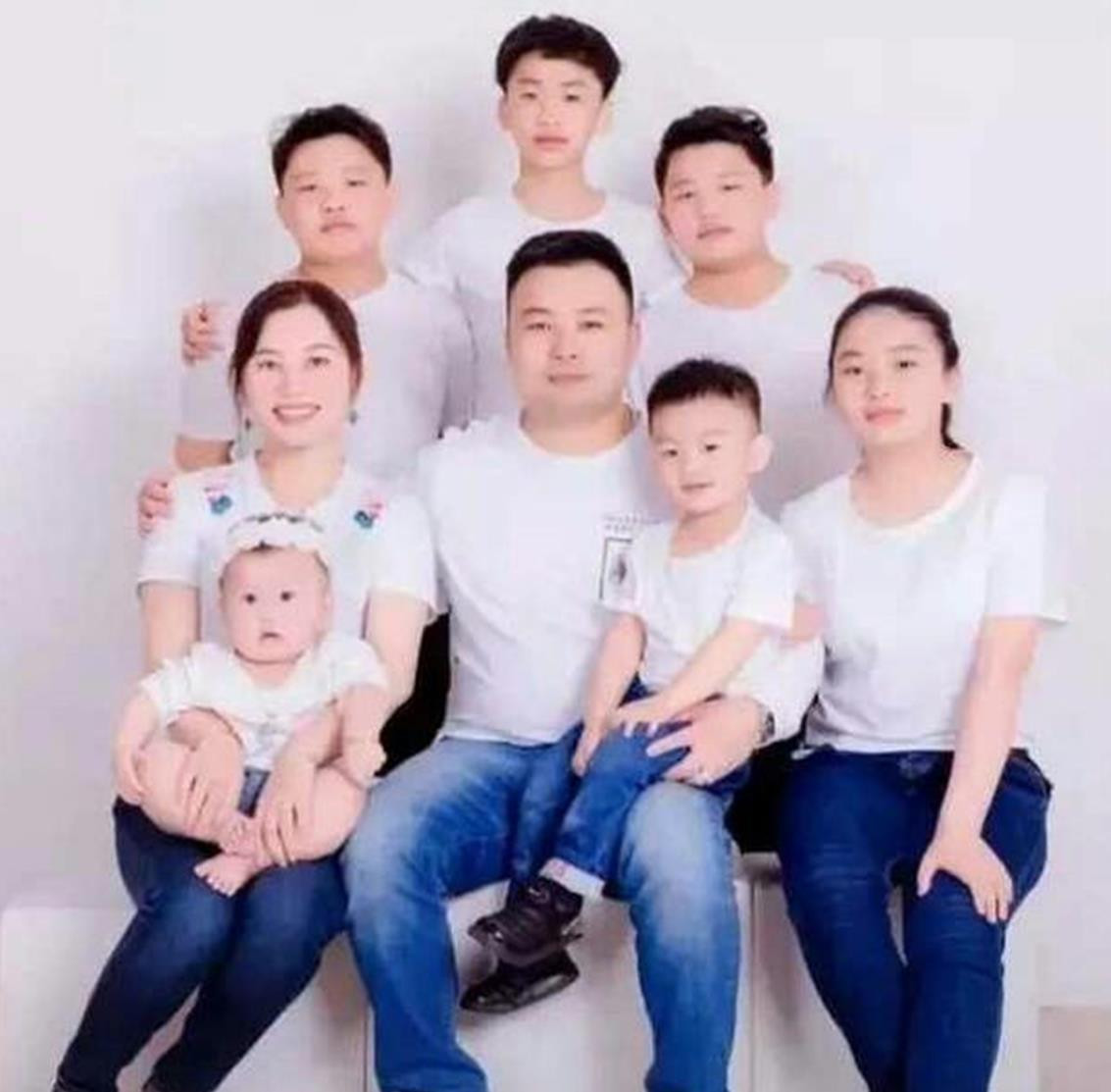 Cô nàng 8X muốn đẻ nhiều chỉ vì không muốn lãng phí chỉ số IQ rất cao của chồng. Cô nàng 8X muốn đẻ nhiều chỉ vì không muốn lãng phí chỉ số IQ rất cao của chồng.