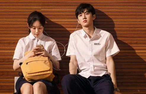 Bạn cần phải hiện thực hóa ước mơ của mình trước khi biến nó xảy ra ngoài 'đời thực'. Bạn cần phải hiện thực hóa ước mơ của mình trước khi biến nó xảy ra ngoài 'đời thực'.