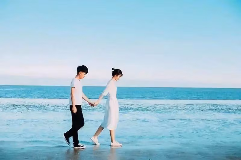 Sự hấp dẫn lẫn nhau giữa các cặp đôi có thể còn ở cảm xúc, cho phép cả hai bên cảm thấy rằng họ quan trọng trong cuộc sống của nhau. Mối quan hệ như vậy là tương đối an toàn.