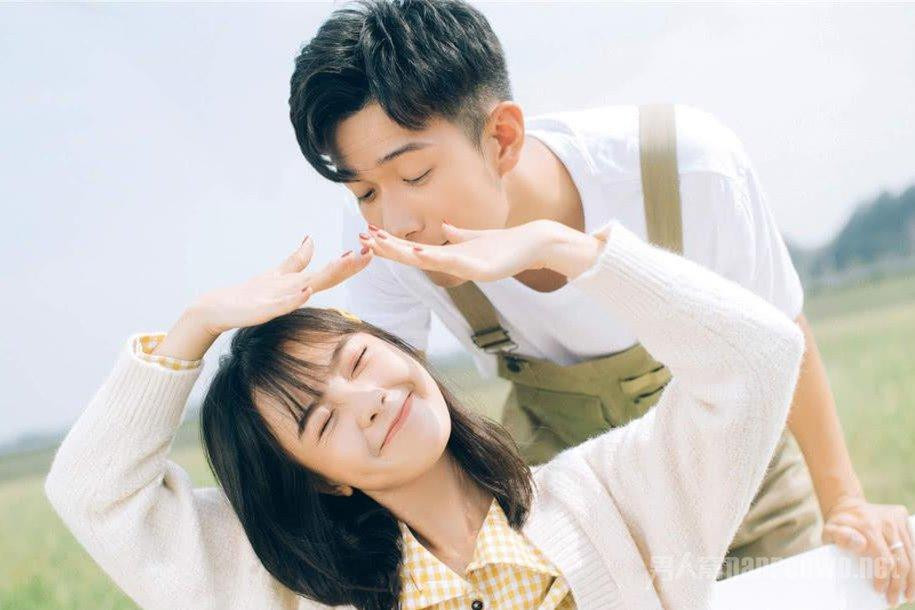 Trong cuộc sống của chúng ta, gặp được tình yêu hay chỉ là mối quan hệ dựa trên 'nhu cầu tình dục' không khó, nhưng bắt gặp sự thấu hiểu thì lại cực hiếm. Đừng để những thứ không quan trọng ảnh hưởng đến bạn, để rồi đánh mất những thứ thực sự quan trọng. Trong cuộc sống của chúng ta, gặp được tình yêu hay chỉ là mối quan hệ dựa trên 'nhu cầu tình dục' không khó, nhưng bắt gặp sự thấu hiểu thì lại cực hiếm. Đừng để những thứ không quan trọng ảnh hưởng đến bạn, để rồi đánh mất những thứ thực sự quan trọng.