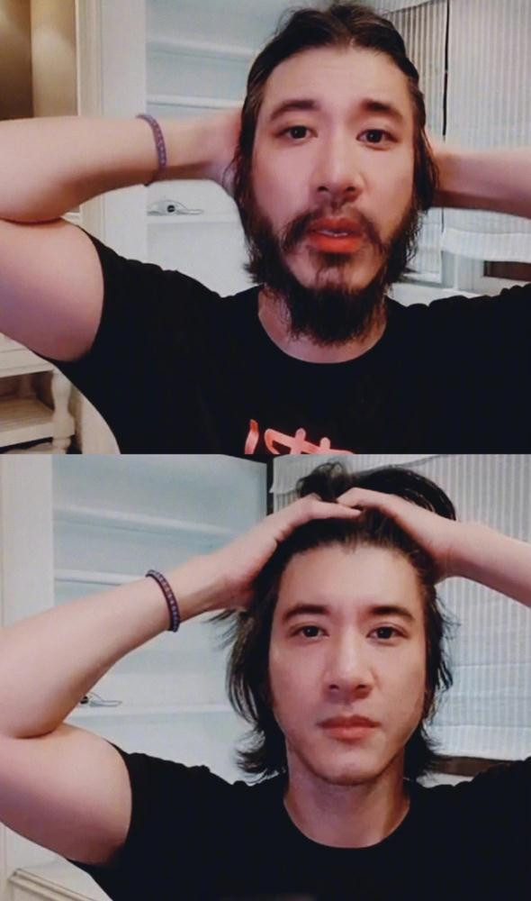 Sau khi cạo râu xong, Vương Lực Hoành đã lấy lại được vẻ ngoài như fans mong đợi, ngay lập tức trông trẻ ra 20 tuổi, lại trở thành một 'nam thần đẹp trai'. Sau khi cạo râu xong, Vương Lực Hoành đã lấy lại được vẻ ngoài như fans mong đợi, ngay lập tức trông trẻ ra 20 tuổi, lại trở thành một 'nam thần đẹp trai'.