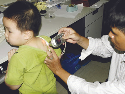 Bọ xít ở Việt Nam có dấu hiệu thích nghi với người và chủ động đốt người chứ không phải “ngẫu nhiên”. Ảnh: Phạm Yên