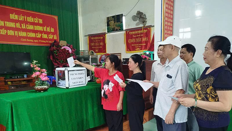 Gần 98% đại diện cử tri đồng ý sắp nhập tỉnh Quảng Bình và Quảng Trị.