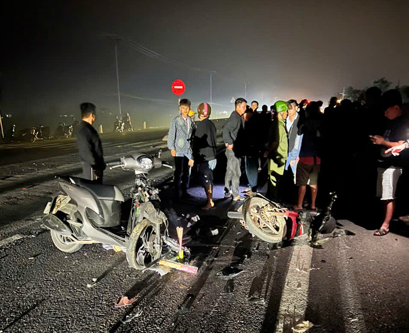 Vụ tai nạn nghiêm trọng khiến 2 người tử vong.