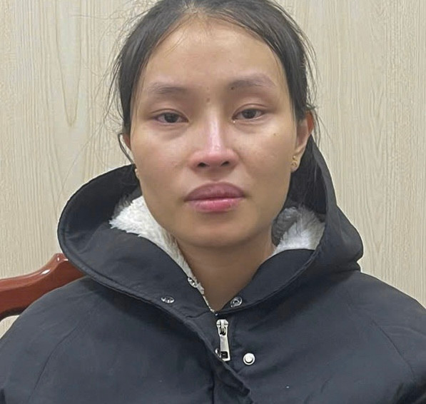 "Nữ quái" tại cơ quan điều tra. "Nữ quái" tại cơ quan điều tra.