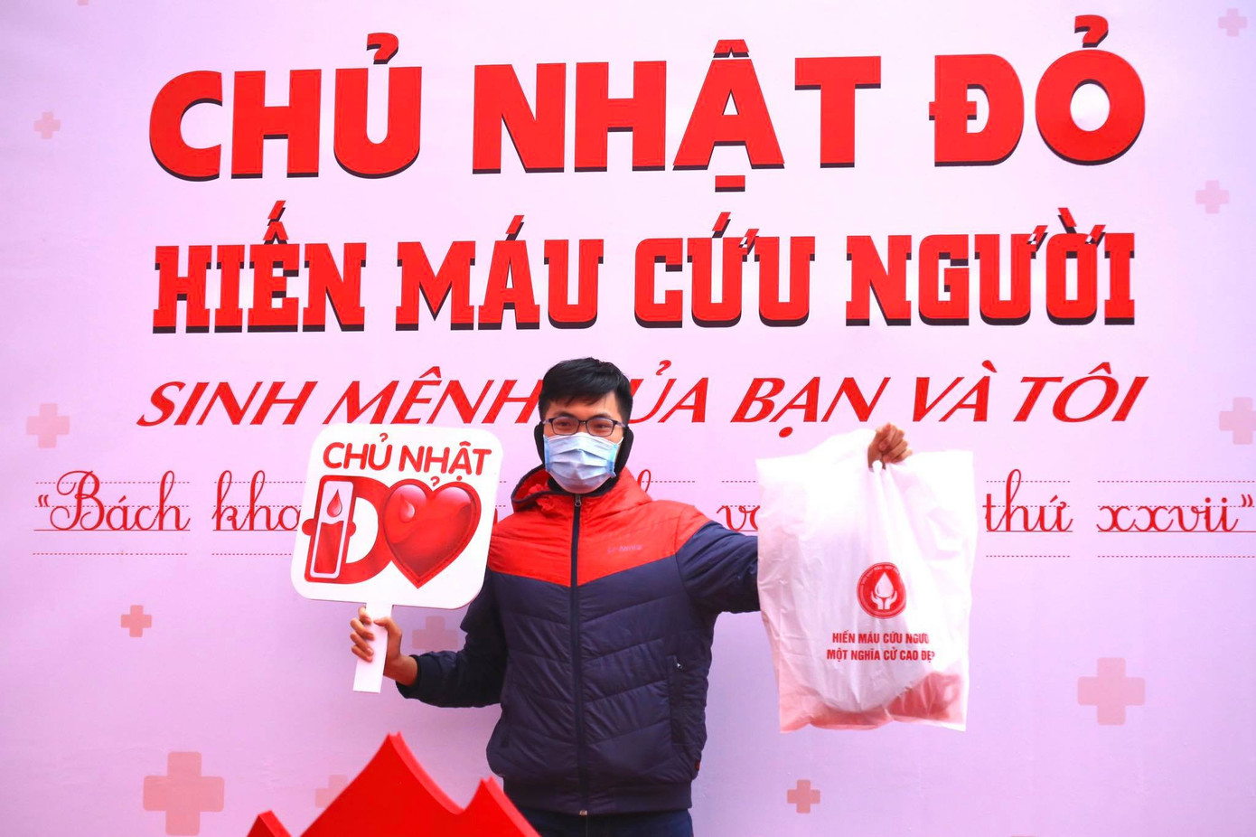 Giọt máu ấm giữa ngày đông lạnh ảnh 46