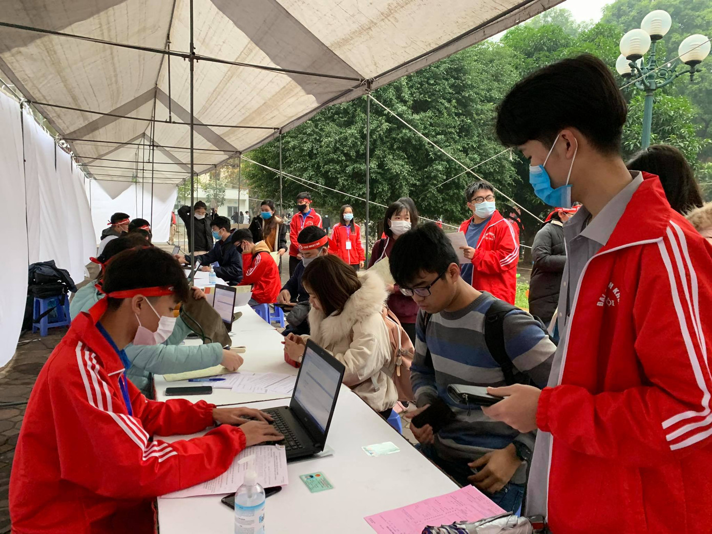 Giọt máu ấm giữa ngày đông lạnh ảnh 86