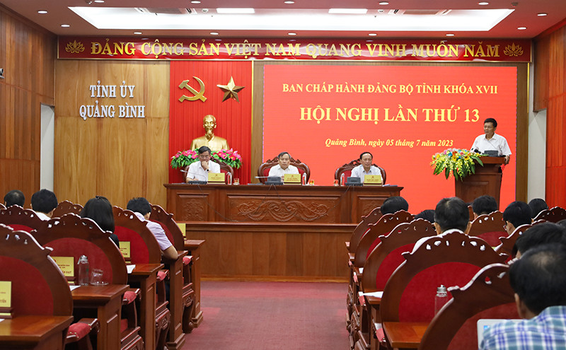 Hội nghị lần thứ 13 Ban Chấp hành Đảng bộ tỉnh Quảng Bình khoá XVII Hội nghị lần thứ 13 Ban Chấp hành Đảng bộ tỉnh Quảng Bình khoá XVII