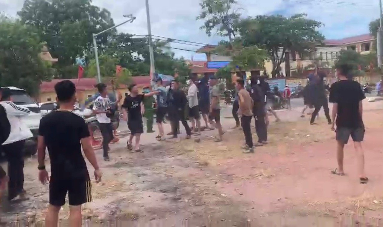 Hình ảnh vụ hỗn chiến.