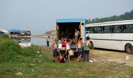 Hé lộ cuộc sống trên bãi biển của người Triều Tiên ảnh 1