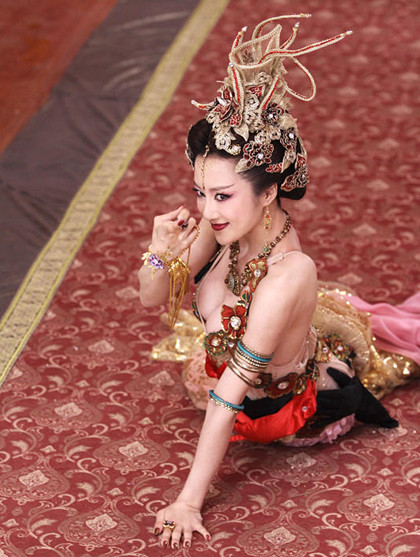 Phim về Đát Kỷ - Trụ Vương gây bàn tán vì tạo hình khêu gợi ảnh 4