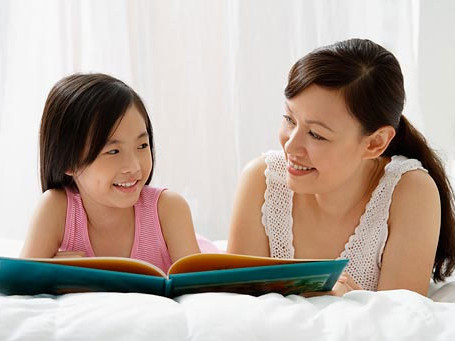 Cha mẹ hãy nói chuyện với trẻ thẳng thắn, cởi mở và gần gũi về sức khỏe sinh sản để trẻ hiểu và tự bảo vệ mình