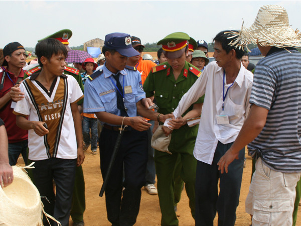 Kẻ trộm cũng mua được thẻ thành viên lộng hàng tại lễ hội
