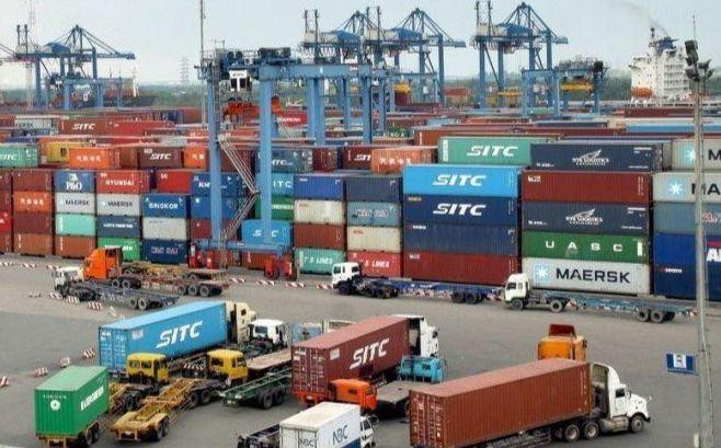 Việt Nam xuất siêu tăng mạnh trở lại.