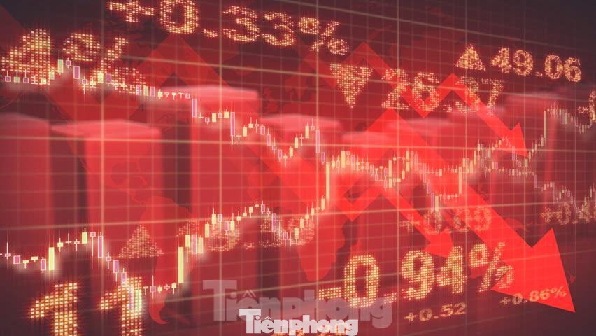 Chứng khoán trong nước chìm trong sắc đỏ trong phiên giao dịch ngày 6/10. Chứng khoán trong nước chìm trong sắc đỏ trong phiên giao dịch ngày 6/10.