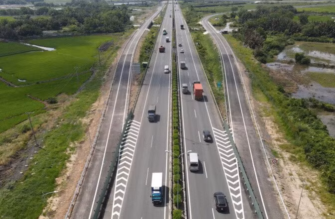 Cao tốc Châu Đốc - Cần Thơ - Sóc Trăng dài 188 km đi qua 4 tỉnh thành là An Giang, Cần Thơ, Hậu Giang, Sóc Trăng (Ảnh minh họa). Cao tốc Châu Đốc - Cần Thơ - Sóc Trăng dài 188 km đi qua 4 tỉnh thành là An Giang, Cần Thơ, Hậu Giang, Sóc Trăng (Ảnh minh họa).