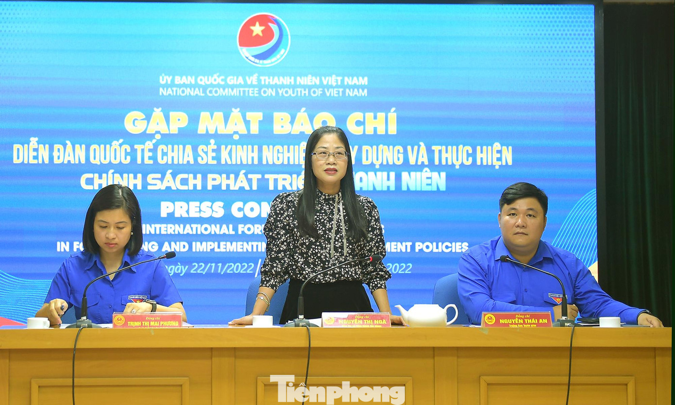 Chị Nguyễn Thị Ngà chia sẻ thông tin tại chương trình. Ảnh: Xuân Tùng Chị Nguyễn Thị Ngà chia sẻ thông tin tại chương trình. Ảnh: Xuân Tùng