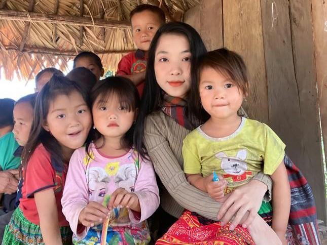 Tràn Thị Thu Hương gắn bó với hoạt động thiện nguyện hướng về học sinh vùng cao. Ảnh: NVCC Tràn Thị Thu Hương gắn bó với hoạt động thiện nguyện hướng về học sinh vùng cao. Ảnh: NVCC