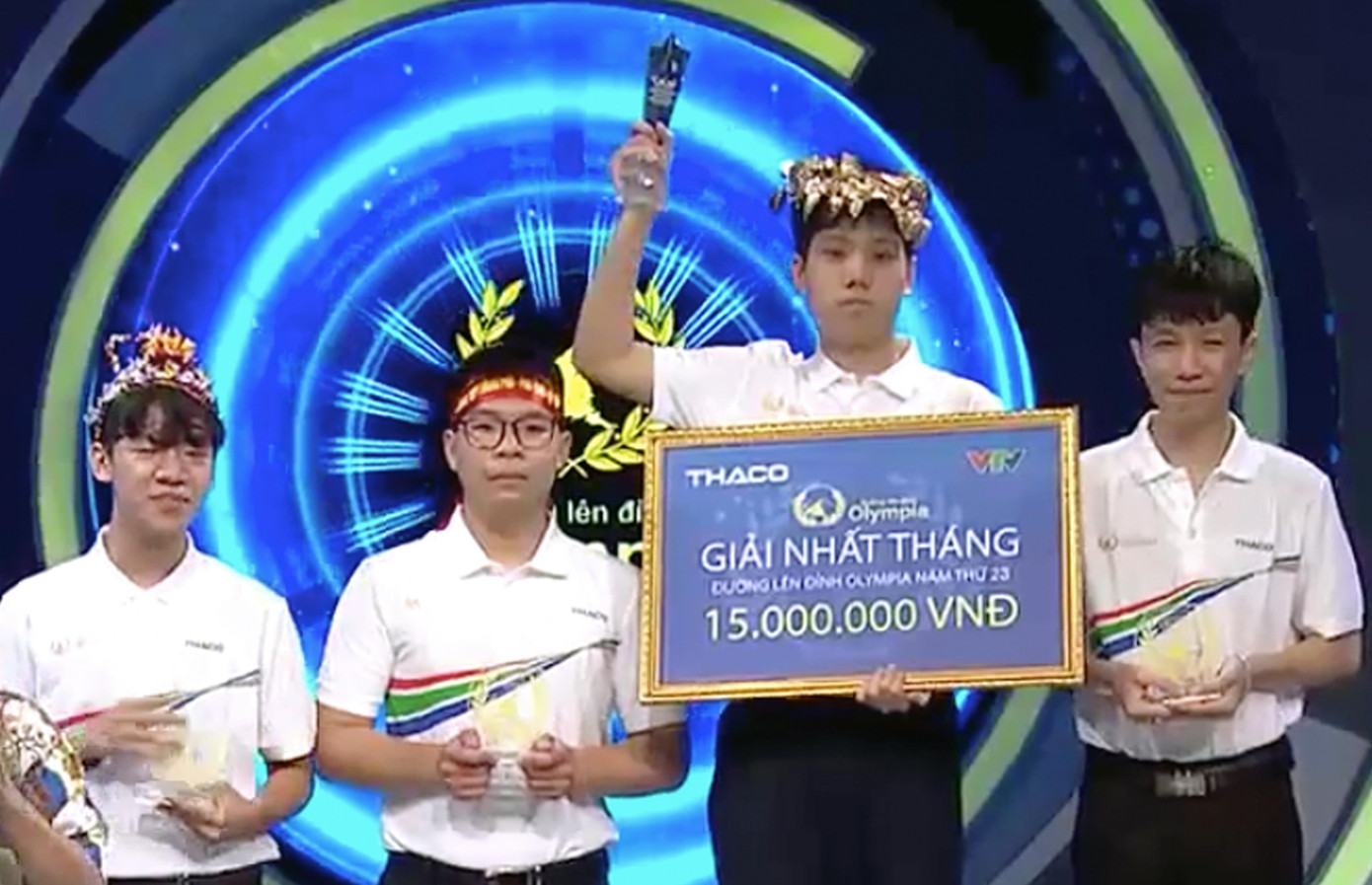 Quốc Việt giành vòng nguyệt quế tháng 2 quý I Đường lên đỉnh Olympia 23