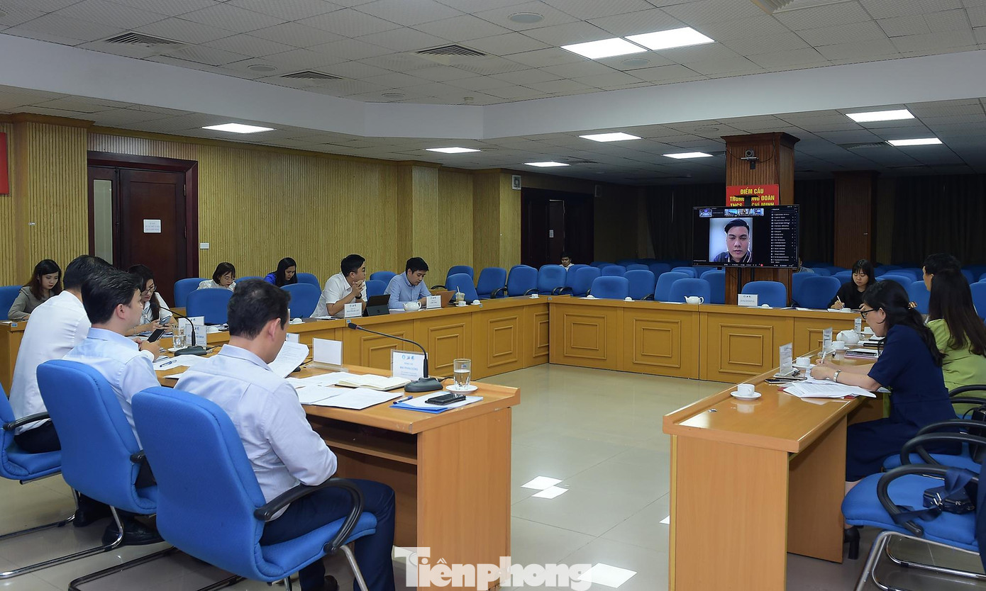 Các đại biểu trao đổi tại hội nghị. Ảnh: Xuân Tùng