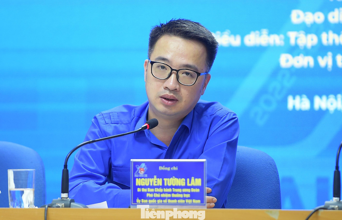 Anh Nguyễn Tường Lâm trao đổi tại chương trình. Ảnh: Xuân Tùng Anh Nguyễn Tường Lâm trao đổi tại chương trình. Ảnh: Xuân Tùng