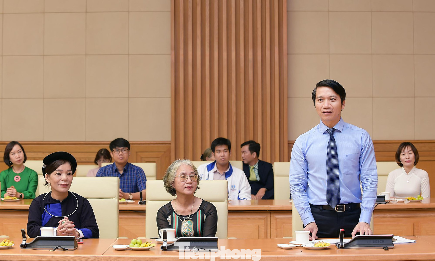 Anh Nguyễn Ngọc Lương - Bí thư thường trực T.Ư Đoàn, Chủ tịch Hội LHTN Việt Nam phát biểu đáp từ, lĩnh hội ý kiến chỉ đạo của Phó Thủ tướng Vũ Đức Đam Anh Nguyễn Ngọc Lương - Bí thư thường trực T.Ư Đoàn, Chủ tịch Hội LHTN Việt Nam phát biểu đáp từ, lĩnh hội ý kiến chỉ đạo của Phó Thủ tướng Vũ Đức Đam