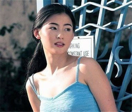 Trương Bá Chi có đường chân mày đẹp nổi bật