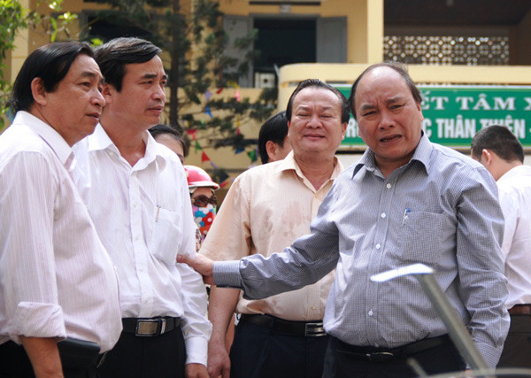 Phó Thủ tướng Nguyễn Xuân Phúc yêu cầu ngành giáo dục sớm khắc phục hậu quả, đưa học sinh trở lại trường. Ảnh: Nguyễn Huy Phó Thủ tướng Nguyễn Xuân Phúc yêu cầu ngành giáo dục sớm khắc phục hậu quả, đưa học sinh trở lại trường. Ảnh: Nguyễn Huy