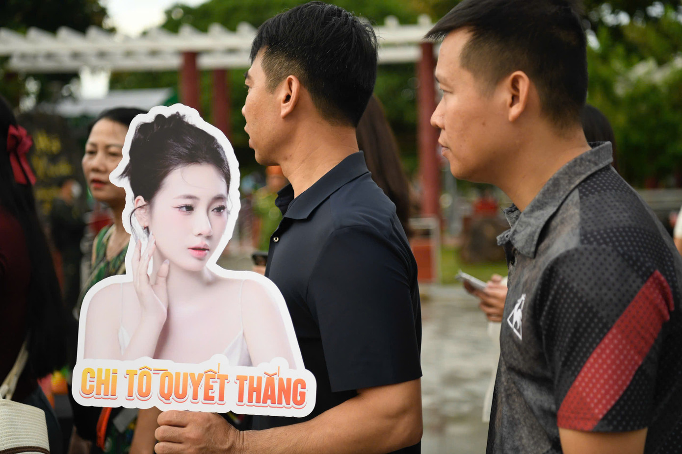 Người nhà sử dụng biệt danh thân thuộc của thí sinh trong những câu cổ vũ.