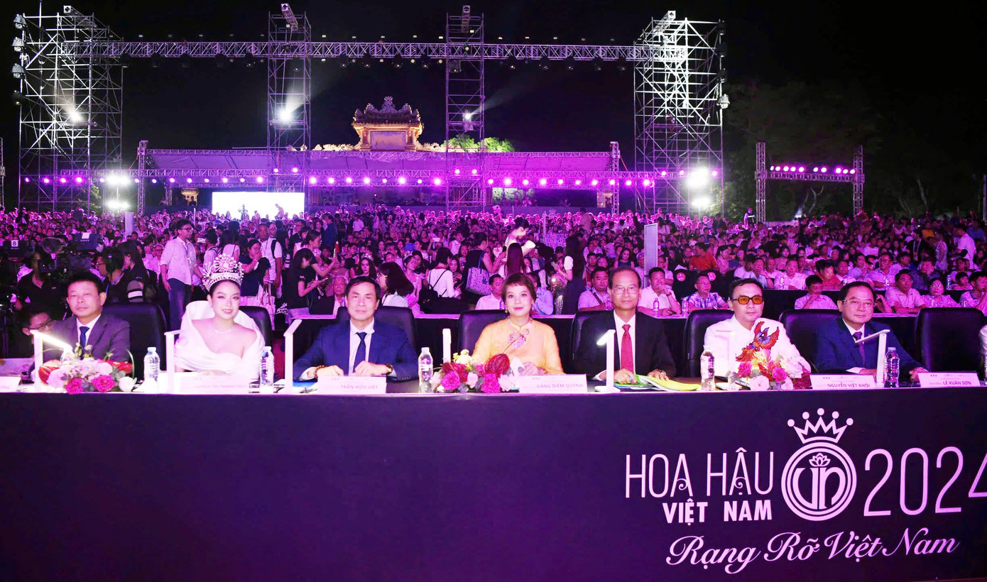 Ban Giám khảo và Ban Cố vấn cuộc thi Hoa hậu Việt Nam năm 2024. Ban Giám khảo và Ban Cố vấn cuộc thi Hoa hậu Việt Nam năm 2024.