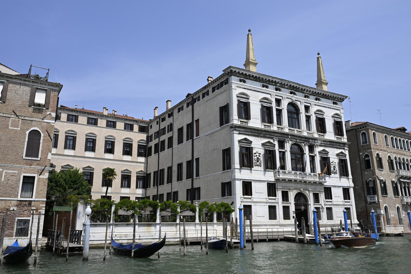 Ông Bezos và vị hôn thê lưu trú tại khách sạn Aman Venice. Ảnh: Getty Images.
