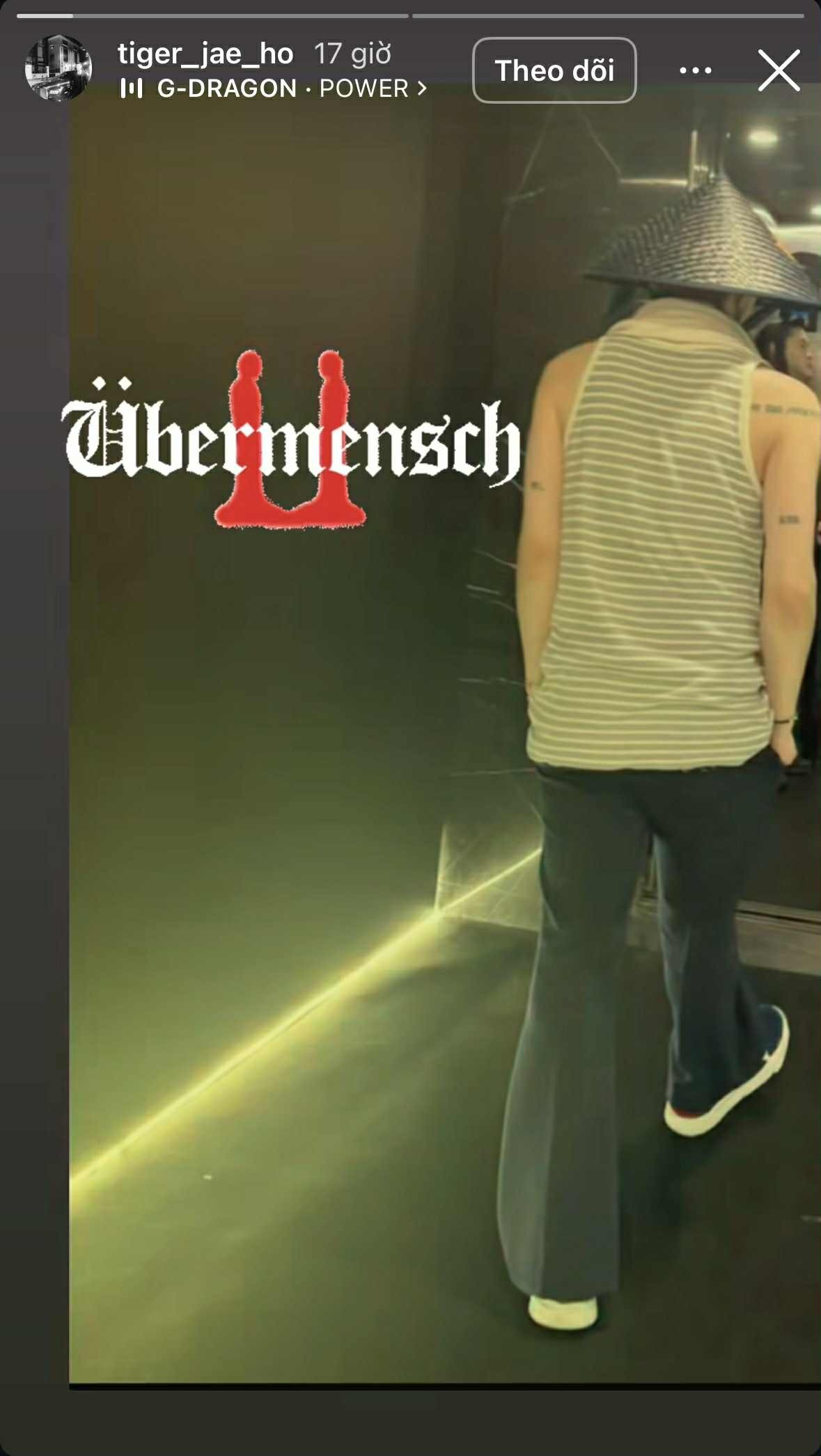 Vệ sĩ chia sẻ những khoảnh khắc về G-Dragon tại đêm diễn ở sân Mỹ Đình. Vệ sĩ chia sẻ những khoảnh khắc về G-Dragon tại đêm diễn ở sân Mỹ Đình.