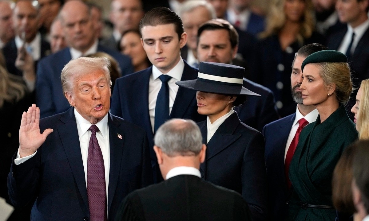 Barron ngày càng bộc lộ sự vượt trội về khả năng kinh doanh so với các anh chị ruột. Ảnh: Getty Images.