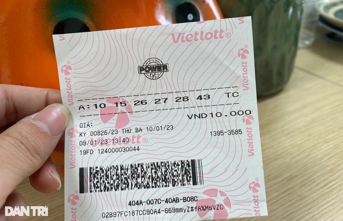 Theo Bộ Tư pháp, tỷ lệ đóng thuế của người trúng xổ số ở Việt Nam quá ít so với các nước (Ảnh: Thảo Thu).