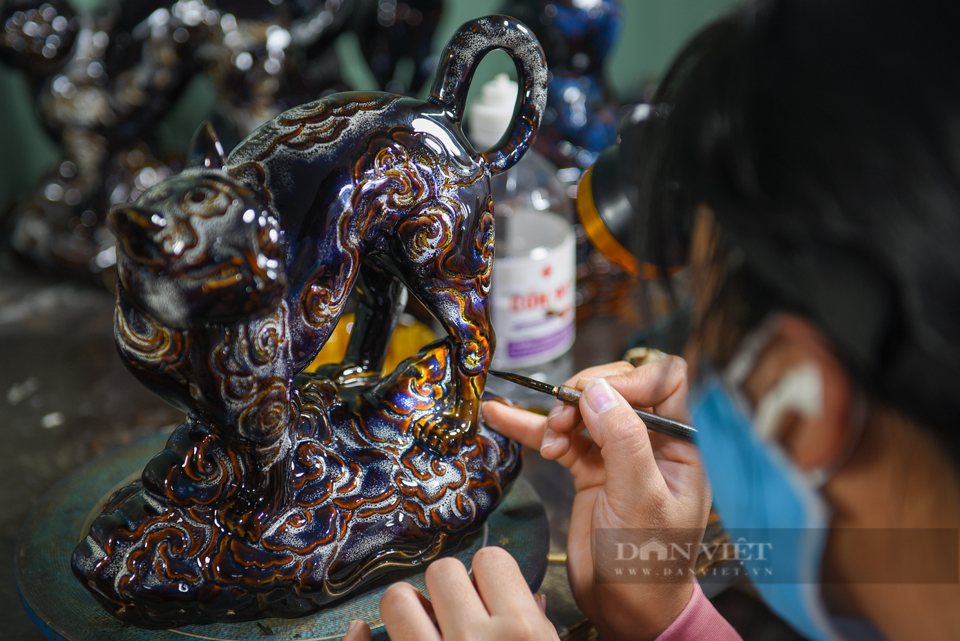 Tại đây, những chú mèo sẽ được vẽ vàng nước lên từng chi tiết. Tại đây, những chú mèo sẽ được vẽ vàng nước lên từng chi tiết.