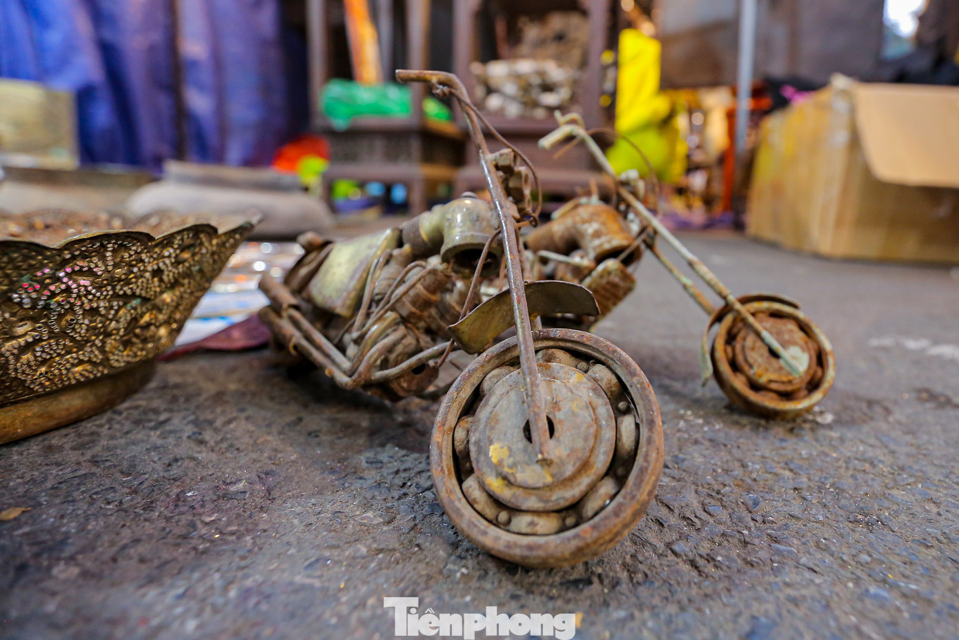 Những món đồ cổ đều có những câu chuyện theo thời gian.