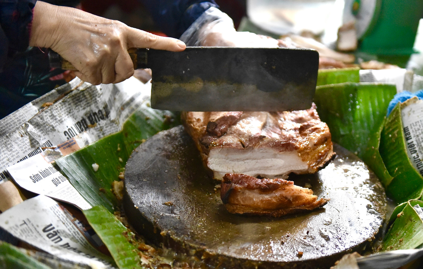 Thịt lợn quay năm nay có giá 330.000 đồng/kg.