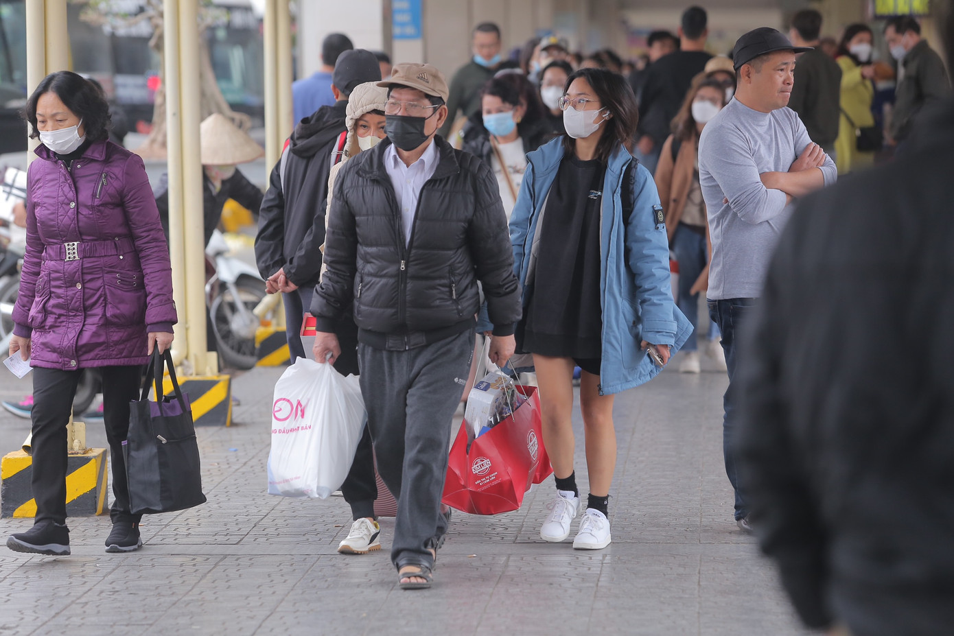 Lịch nghỉ Tết Âm lịch kéo dài 7 ngày nên nhiều người đã tranh thủ về quê, đi du lịch dịp này.