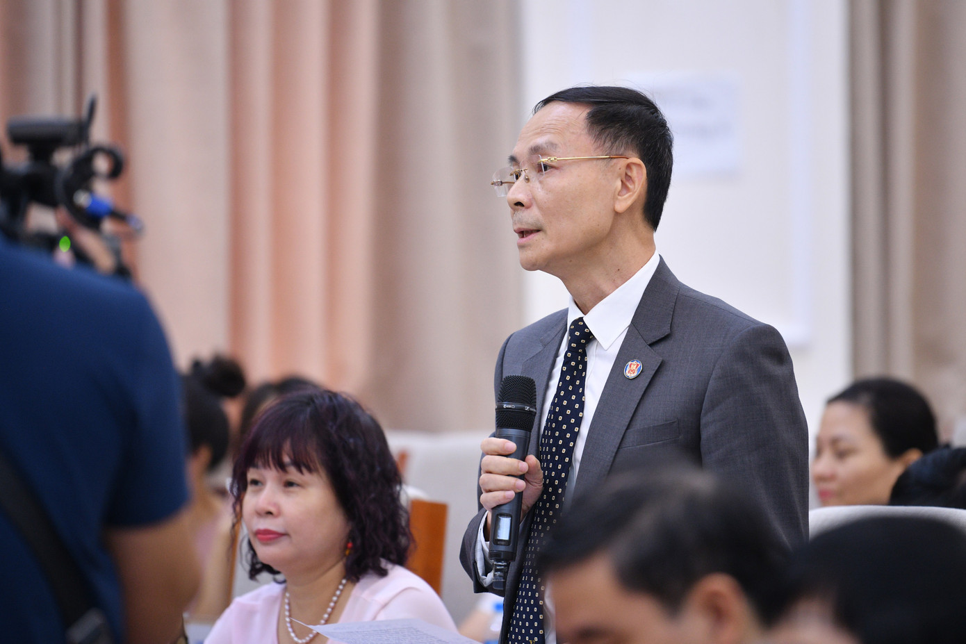 Ông Phạm Ngọc Minh, Trường ĐH Y Hà Nội nêu ý kiến. Ảnh: Thế Đại Ông Phạm Ngọc Minh, Trường ĐH Y Hà Nội nêu ý kiến. Ảnh: Thế Đại