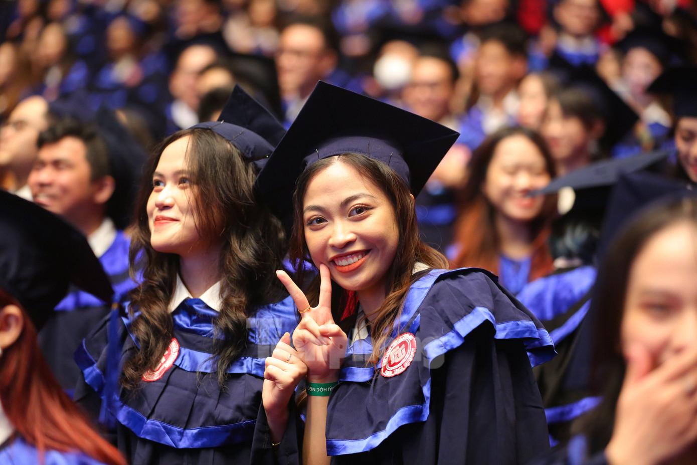 Sinh viên Trường ĐH Ngoại thương trong lễ tốt nghiệp