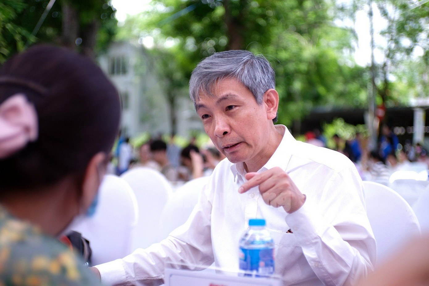 PGS. TS Bùi Đức Triệu, Trưởng phòng Quản lý Đào tạo, Trường ĐH Kinh tế Quốc dân giải đáp băn khoăn của phụ huynh về số lượng nguyện vọng cần đăng ký, cơ hội trúng tuyển vào ngành yêu thích. PGS. TS Bùi Đức Triệu, Trưởng phòng Quản lý Đào tạo, Trường ĐH Kinh tế Quốc dân giải đáp băn khoăn của phụ huynh về số lượng nguyện vọng cần đăng ký, cơ hội trúng tuyển vào ngành yêu thích.