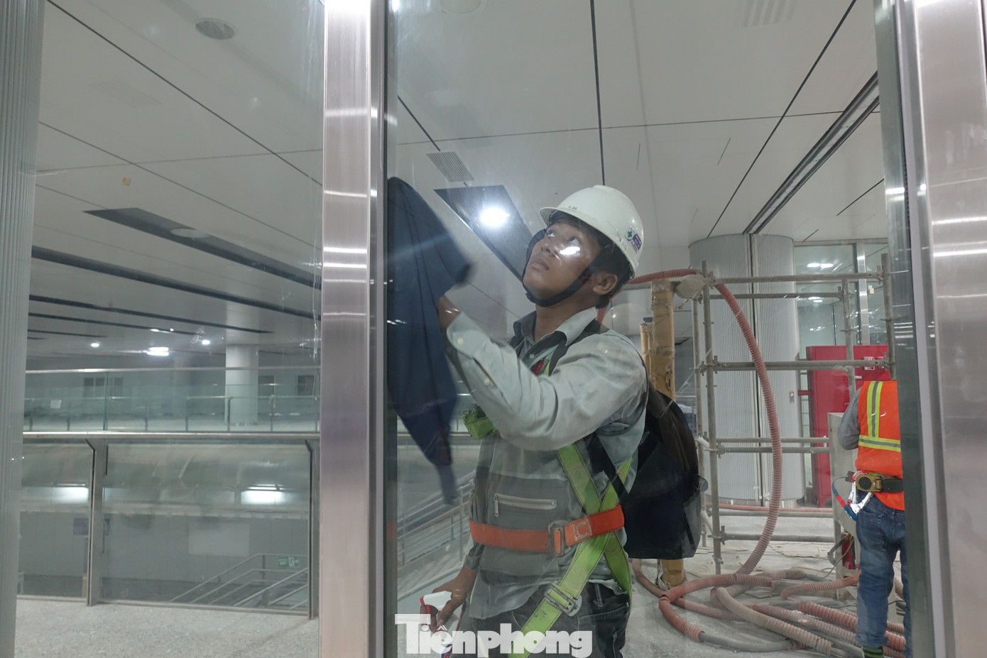 Từ nay đến khi hoàn thiện dự án, các đơn vị thi công sẽ tổ chức thí nghiệm nội bộ giữa các hạng mục, và thử nghiệm liên thông giữa các các nhà thầu và hạng mục khác với nhau. Từ nay đến khi hoàn thiện dự án, các đơn vị thi công sẽ tổ chức thí nghiệm nội bộ giữa các hạng mục, và thử nghiệm liên thông giữa các các nhà thầu và hạng mục khác với nhau.