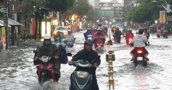 Theo dự báo, từ ngày 16 - 20/8, khu vực Nam Bộ và TPHCM có khả năng xảy ra một đợt mưa lớn trên diện rộng, tổng lượng mưa phổ biến từ 150 - 200mm. (Ảnh minh họa) Theo dự báo, từ ngày 16 - 20/8, khu vực Nam Bộ và TPHCM có khả năng xảy ra một đợt mưa lớn trên diện rộng, tổng lượng mưa phổ biến từ 150 - 200mm. (Ảnh minh họa)