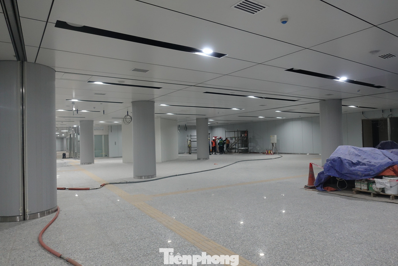 Phần kiến trúc của ga ngầm Bến Thành cơ bản đã hoàn thiện. Phần kiến trúc của ga ngầm Bến Thành cơ bản đã hoàn thiện.