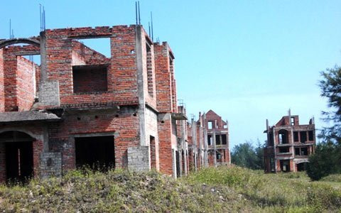 Cận cảnh dãy “biệt thự cổ” nằm khuất sau rặng phi lao ở Cửa Lò